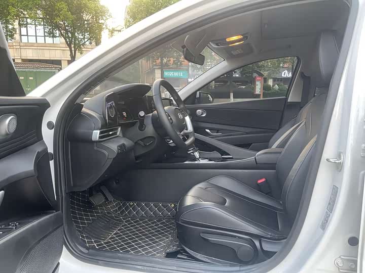 Фото 11 - Hyundai Elantra N line