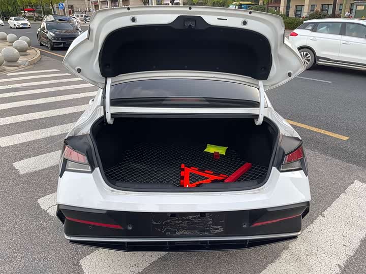 Фото 17 - Hyundai Elantra N line