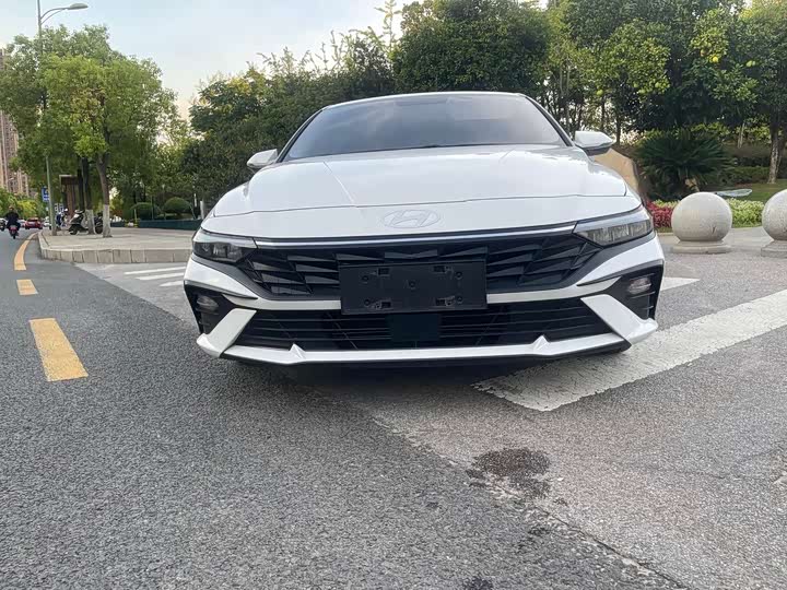 Фото 2 - Hyundai Elantra N line