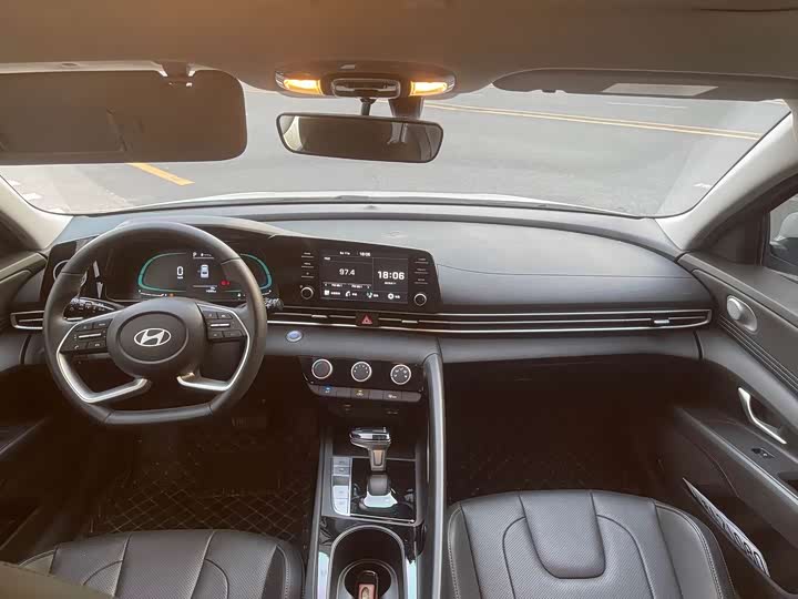 Фото 9 - Hyundai Elantra N line