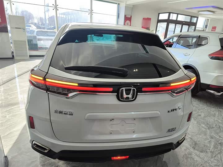 Фото 6 - Honda UR-V