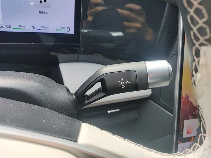 Фото 7 - Geely Galaxy L7