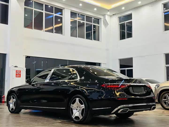 Фото 4 - Mercedes-Benz Maybach S-Class