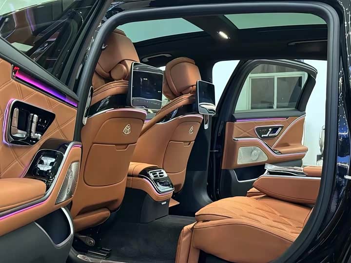 Фото 8 - Mercedes-Benz Maybach S-Class