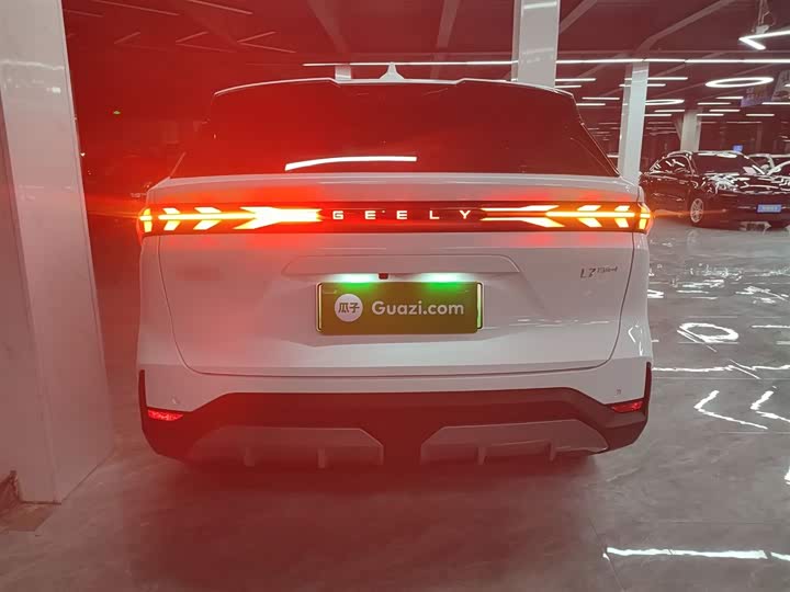 Фото 6 - Geely Galaxy L7