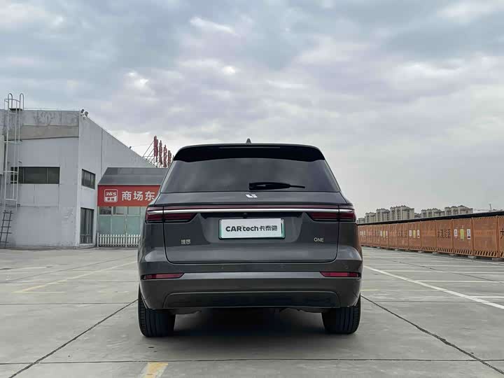 Фото 10 - LiXiang One