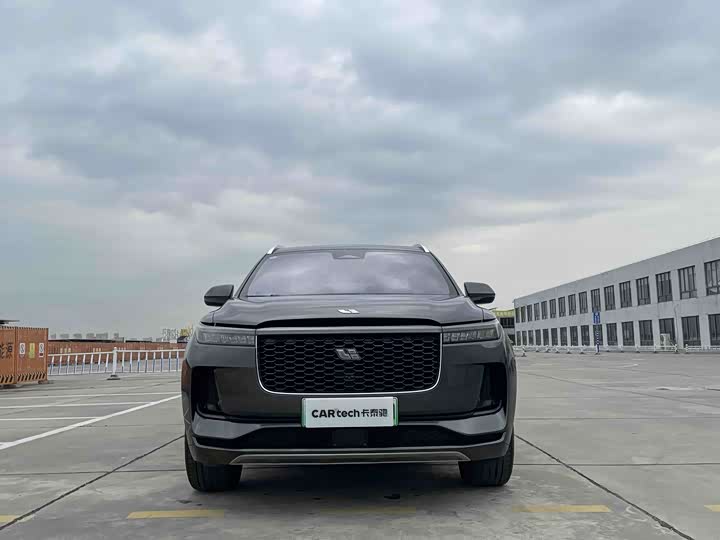 Фото 2 - LiXiang One