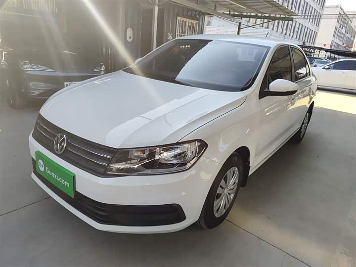 Фото 1 - Volkswagen Santana