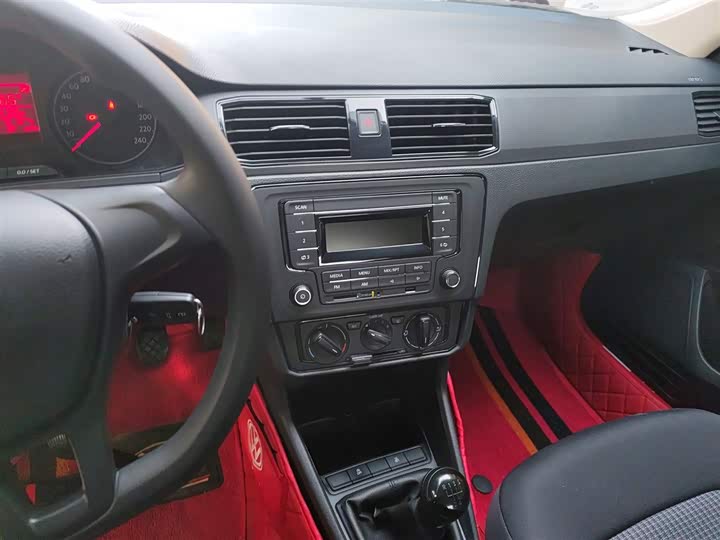 Фото 5 - Volkswagen Santana