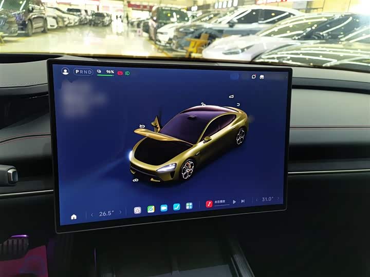 Фото 10 - Xiaomi SU7