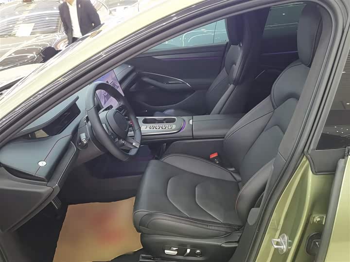 Фото 15 - Xiaomi SU7