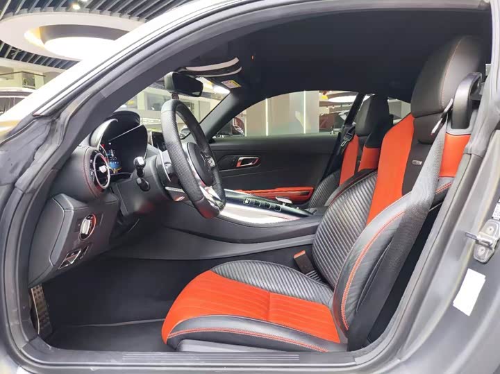 Фото 9 - Mercedes-Benz AMG GT