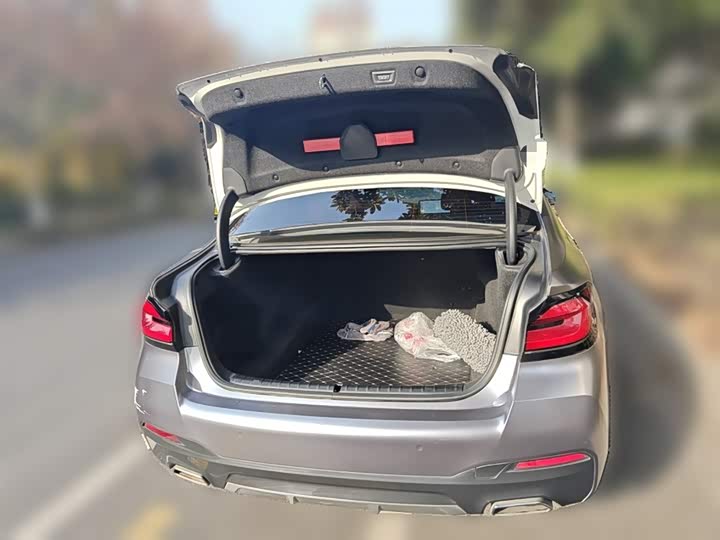 Фото 10 - BMW 5 Series