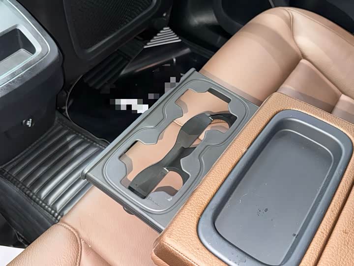 Фото 11 - Volvo XC60