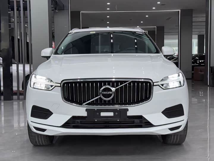 Фото 2 - Volvo XC60