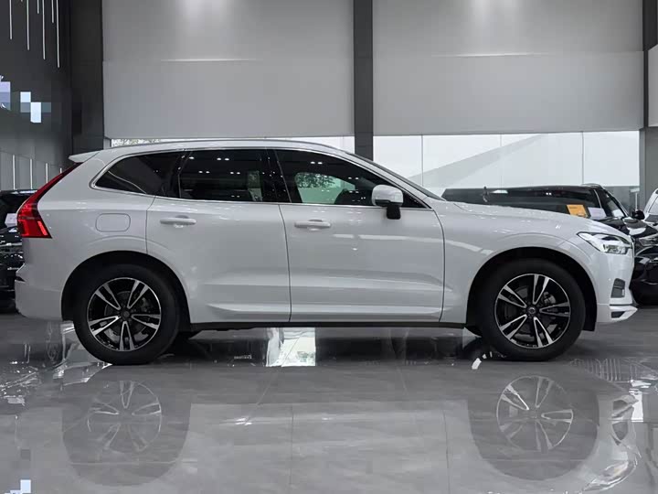 Фото 3 - Volvo XC60