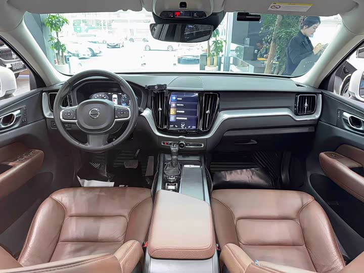 Фото 5 - Volvo XC60