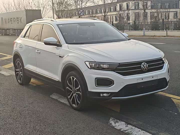 Фото 3 - Volkswagen T-Roc