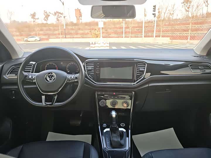 Фото 7 - Volkswagen T-Roc