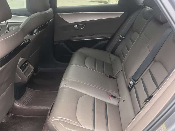 Фото 11 - BYD Han