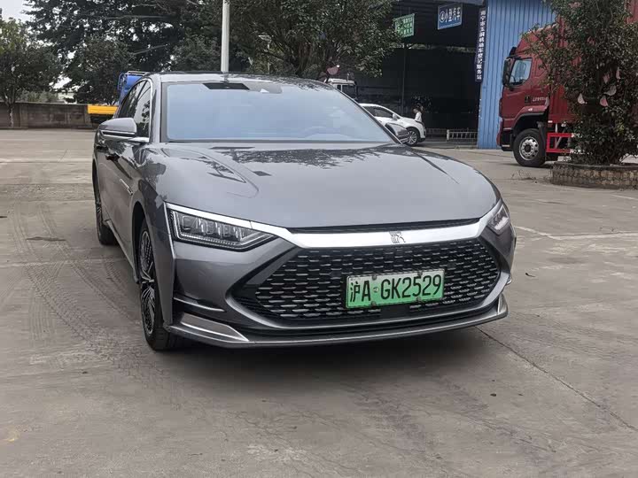 Фото 2 - BYD Han