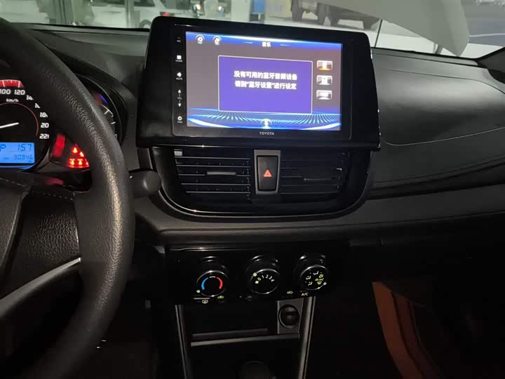 Фото 13 - Toyota Vios