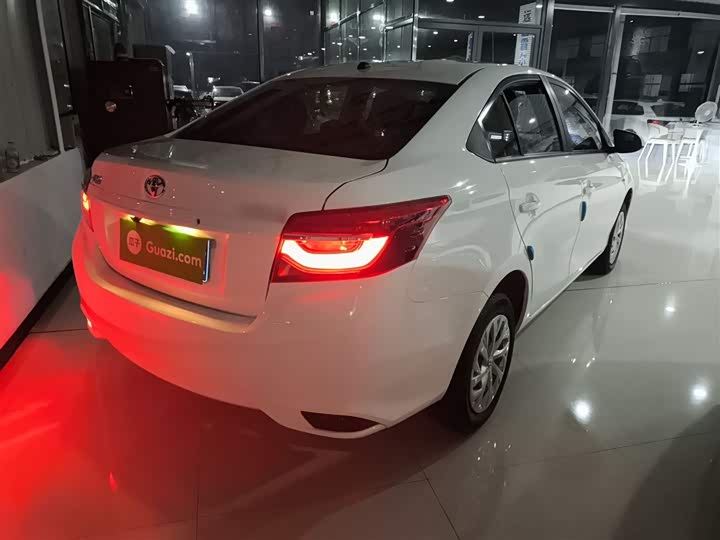 Фото 7 - Toyota Vios