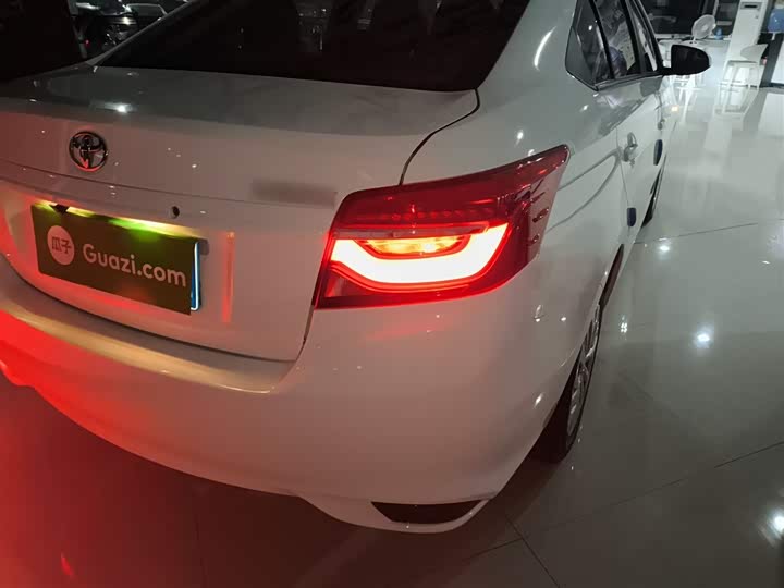 Фото 8 - Toyota Vios