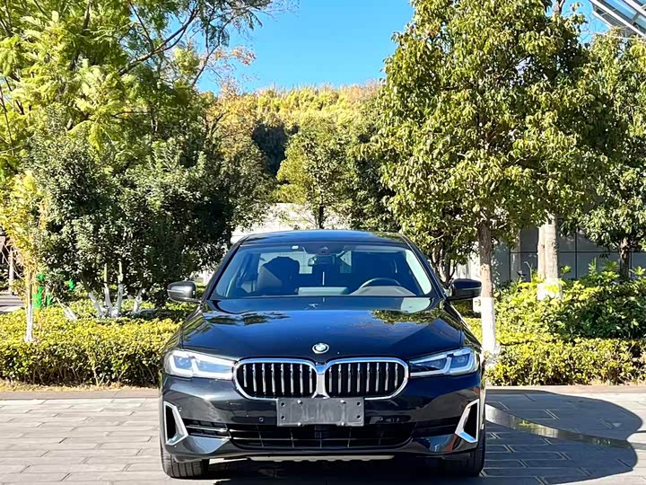 Фото 2 - BMW 5 Series