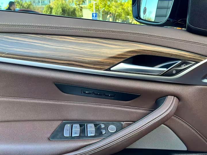 Фото 28 - BMW 5 Series