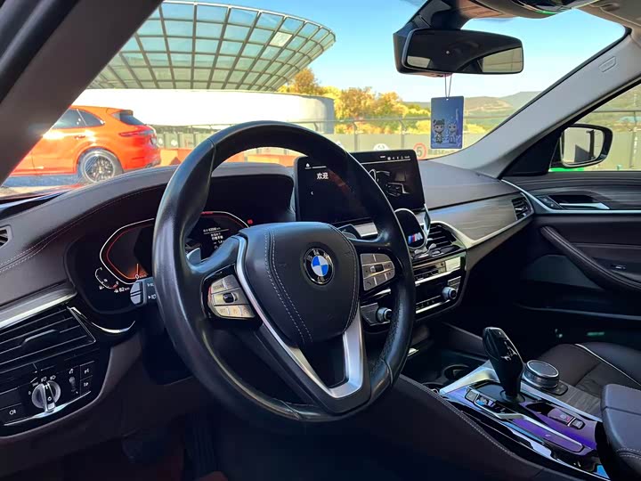 Фото 29 - BMW 5 Series