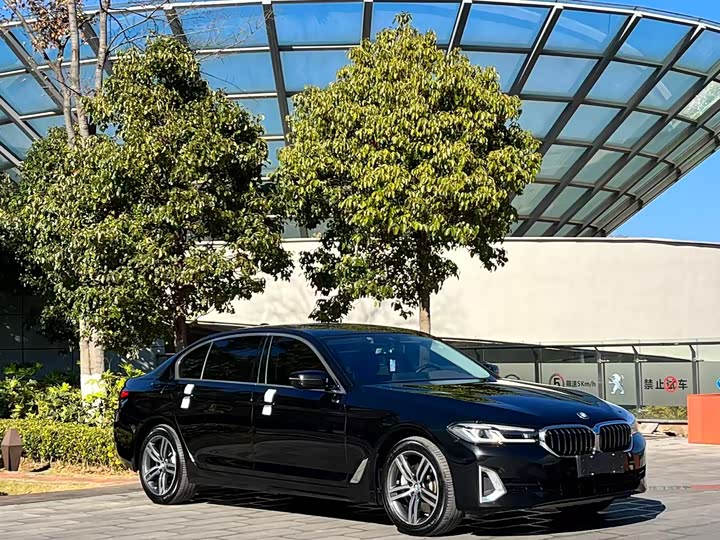 Фото 3 - BMW 5 Series