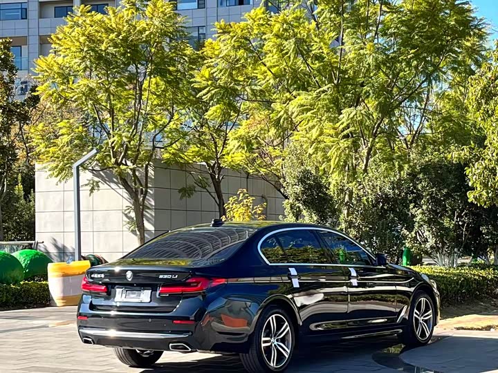 Фото 9 - BMW 5 Series