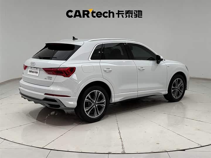 Фото 11 - Audi Q3