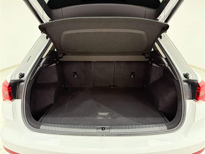 Фото 14 - Audi Q3