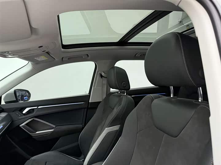 Фото 16 - Audi Q3