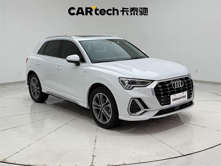 Фото 4 - Audi Q3