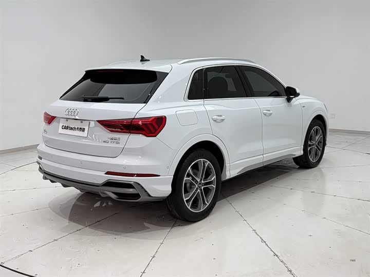 Фото 8 - Audi Q3