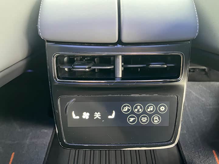 Фото 10 - Zeekr 001