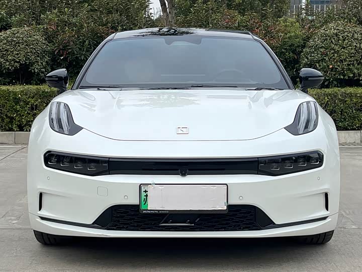 Фото 2 - Zeekr 001