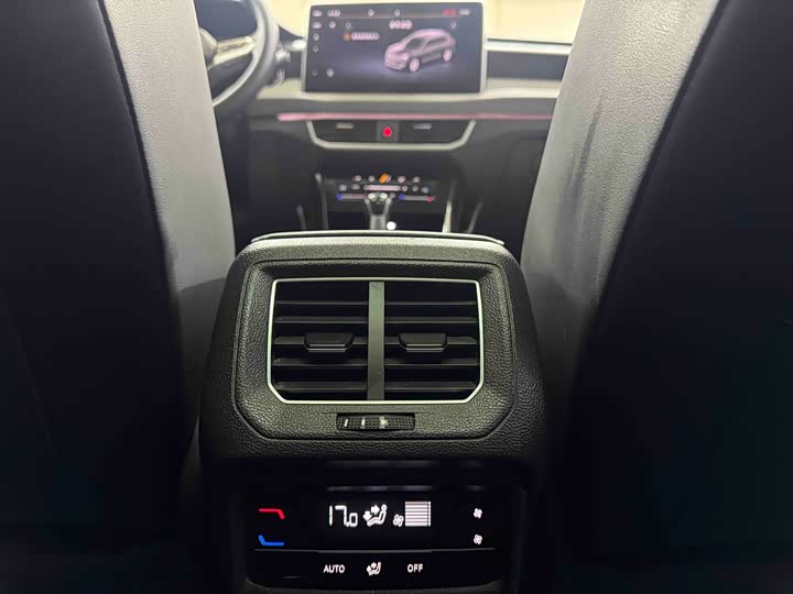 Фото 18 - Volkswagen Tayron