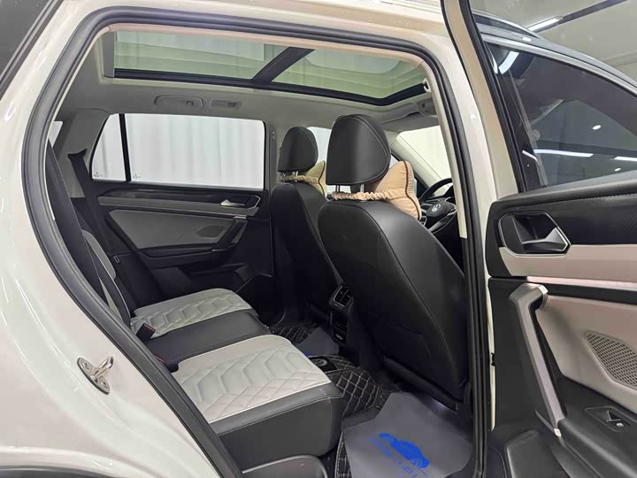 Фото 9 - Volkswagen Tayron