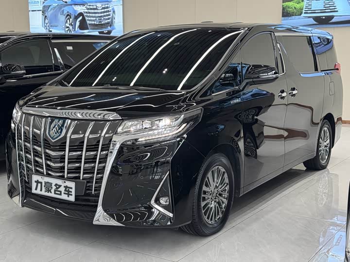 Фото 1 - Toyota Alphard