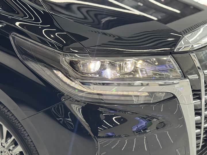 Фото 13 - Toyota Alphard