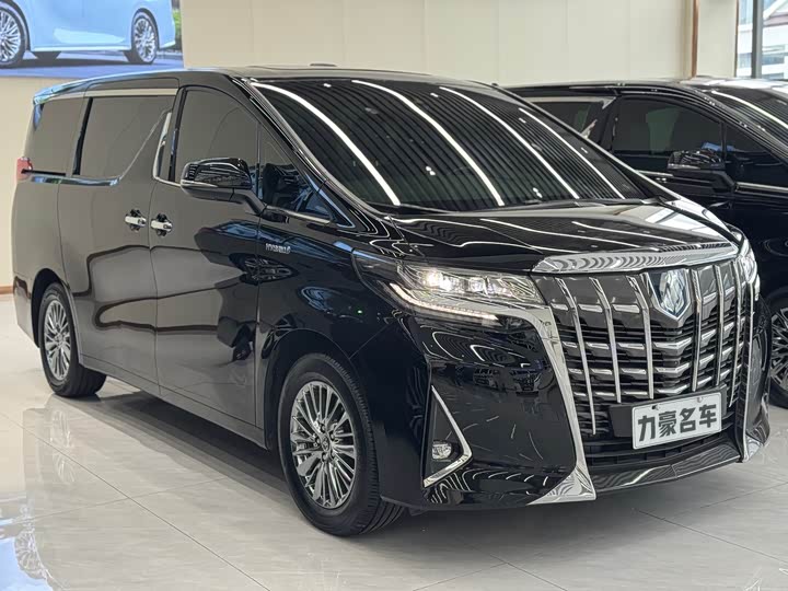 Фото 3 - Toyota Alphard
