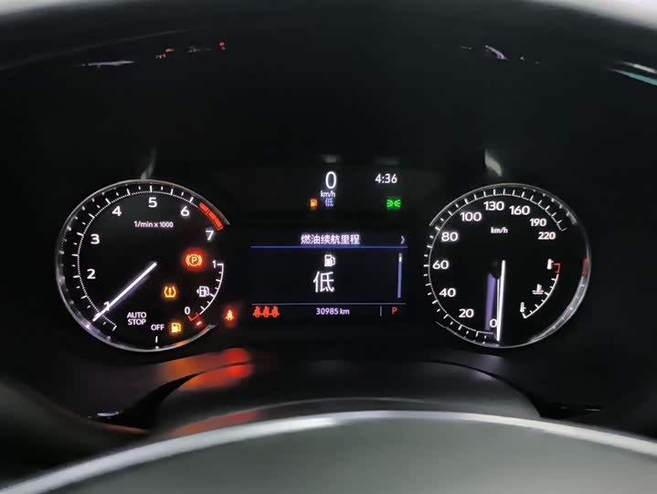 Фото 3 - Cadillac XT5