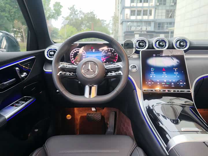 Фото 21 - Mercedes-Benz GLC-Class