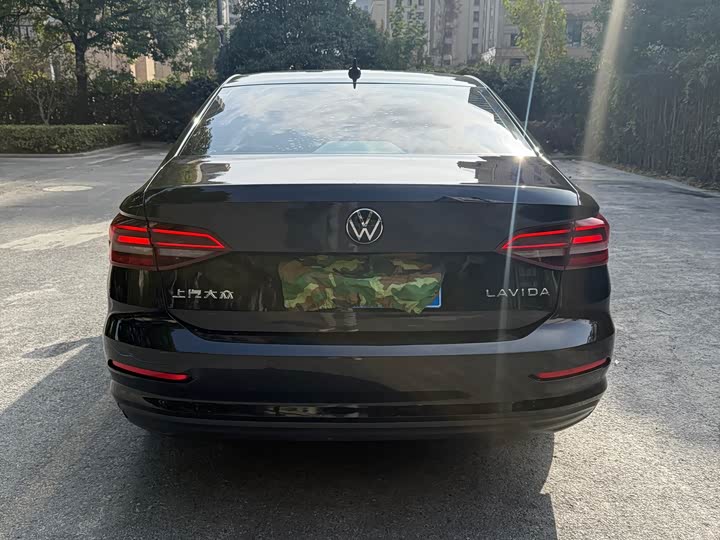 Фото 15 - Volkswagen Lavida