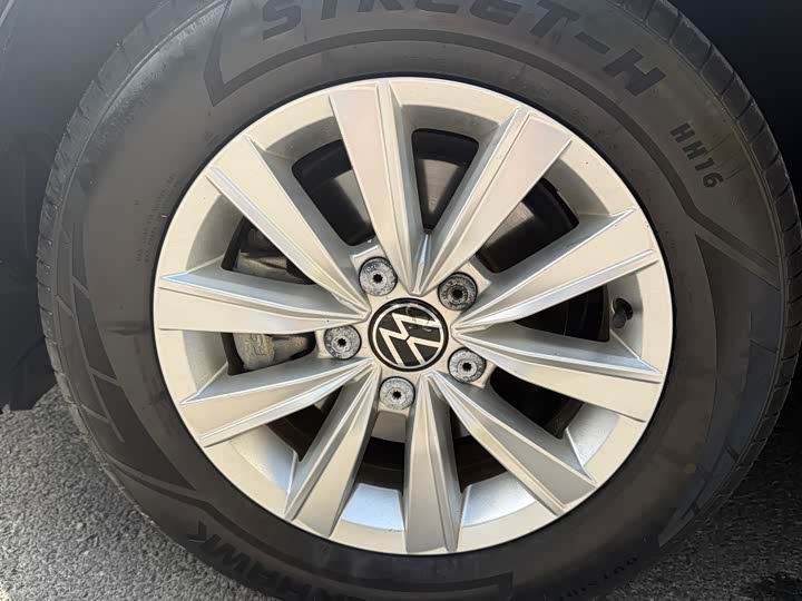 Фото 4 - Volkswagen Lavida