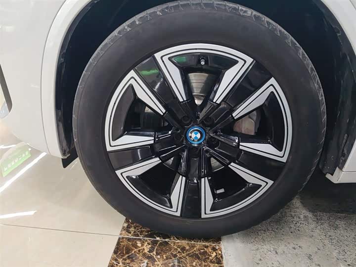 Фото 5 - BMW iX3